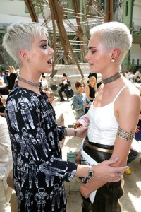 PARIS, FRANCE - JULY 04: (L-R) Katy Perry and Cara Delevingne attend the Chanel Haute Couture Fall/Winter 2017-2018 show as part of Haute Couture Paris Fashion Week on July 4, 2017 in Paris, France. (Photo by Bertrand Rindoff Petroff/Getty Images)