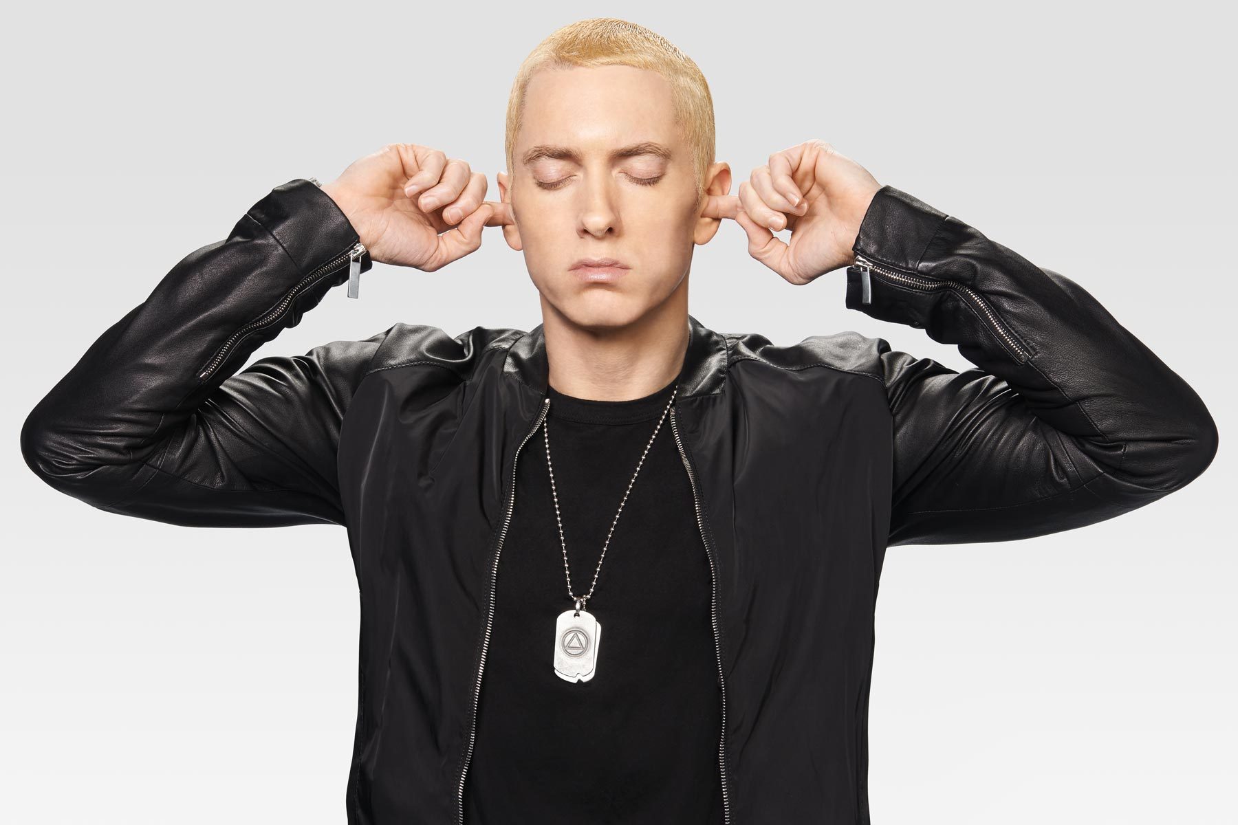 Eminem's Blonde Hair: The Story Behind His Signature Look - wide 1