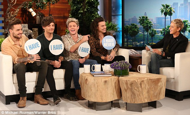 One Direction brinca de “Eu Nunca” com Ellen Degeneres e Harry Styles revela que já ficou com uma fã | Midiorama