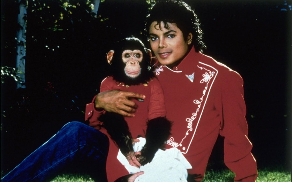 The pop star with his pet 'Bubbles'.