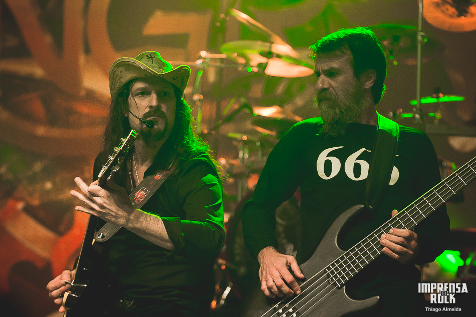 Angra_ThiagoAlmeida-43