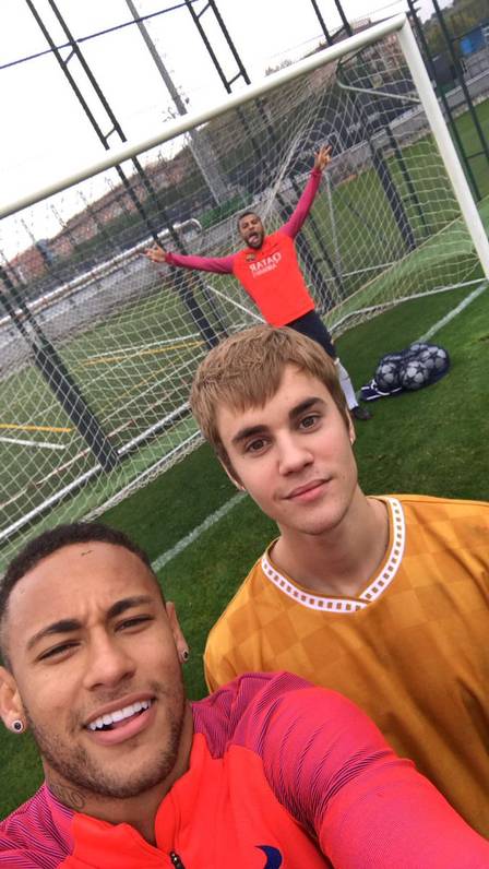 neymar-justin-bieber-barcelona-4
