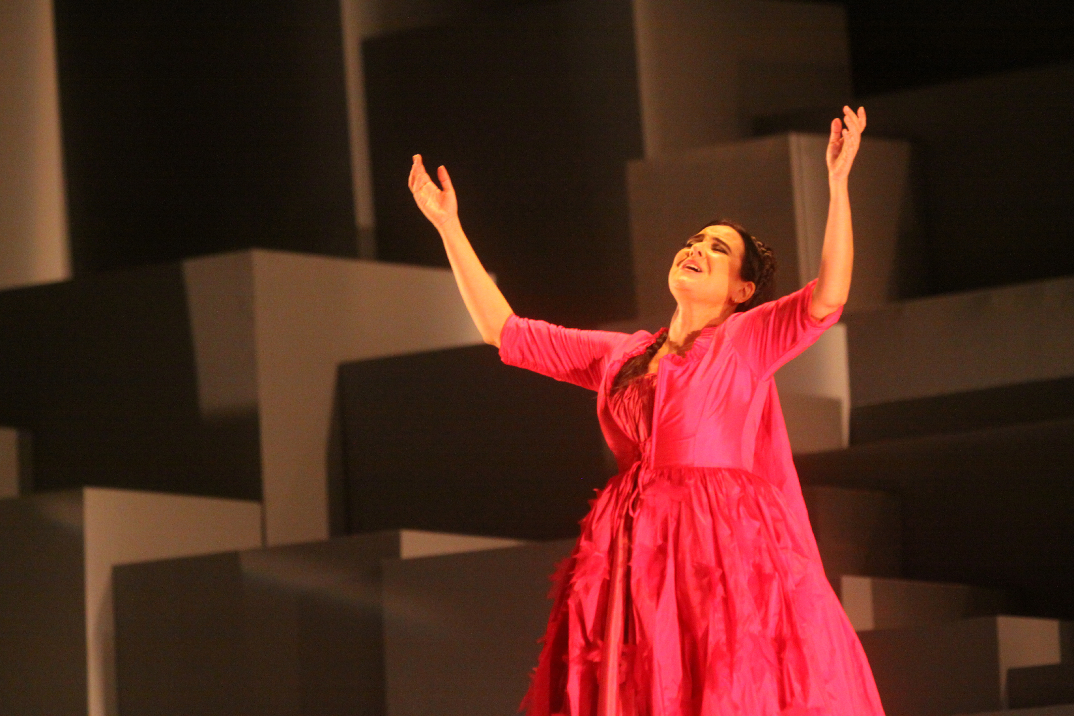 Theatro Municipal Do Rj Apresenta Lucia Di Lammermoor De Donizetti Midiorama rj apresenta lucia di lammermoor