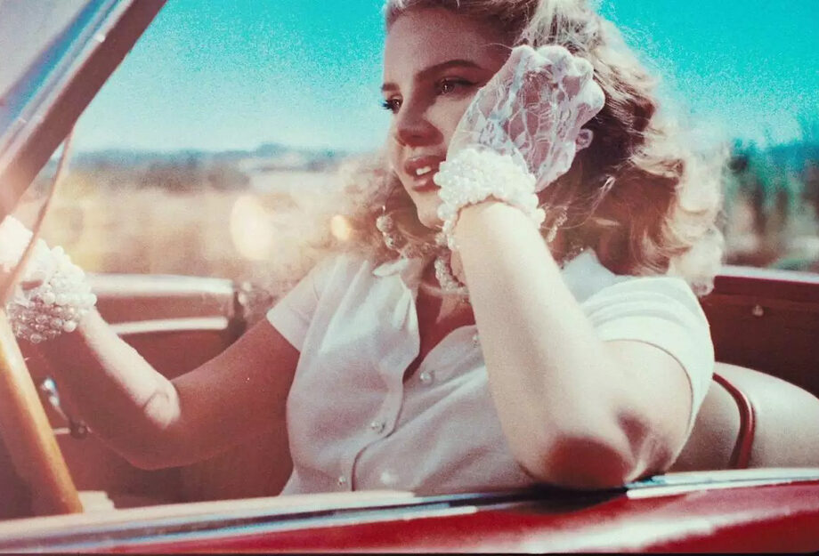 Em clima vintage, Lana Del Rey lança o single e clipe de “Chemtrails Over the Country Club”. Veja! | Midiorama